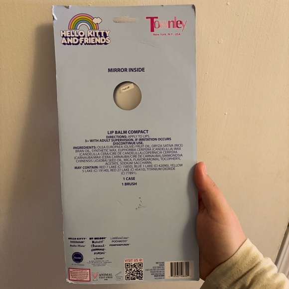 Hello Kitty and Friends Plant Based Lip Balm Set with Mirror - Picture 6 of 7